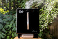 Bradley Smoker fumoir, 1000 W, Noir, Bradley Raven Intelligent, Contrôle Bluetooth, Élément Chauffant, Écran Tactile en Verre
